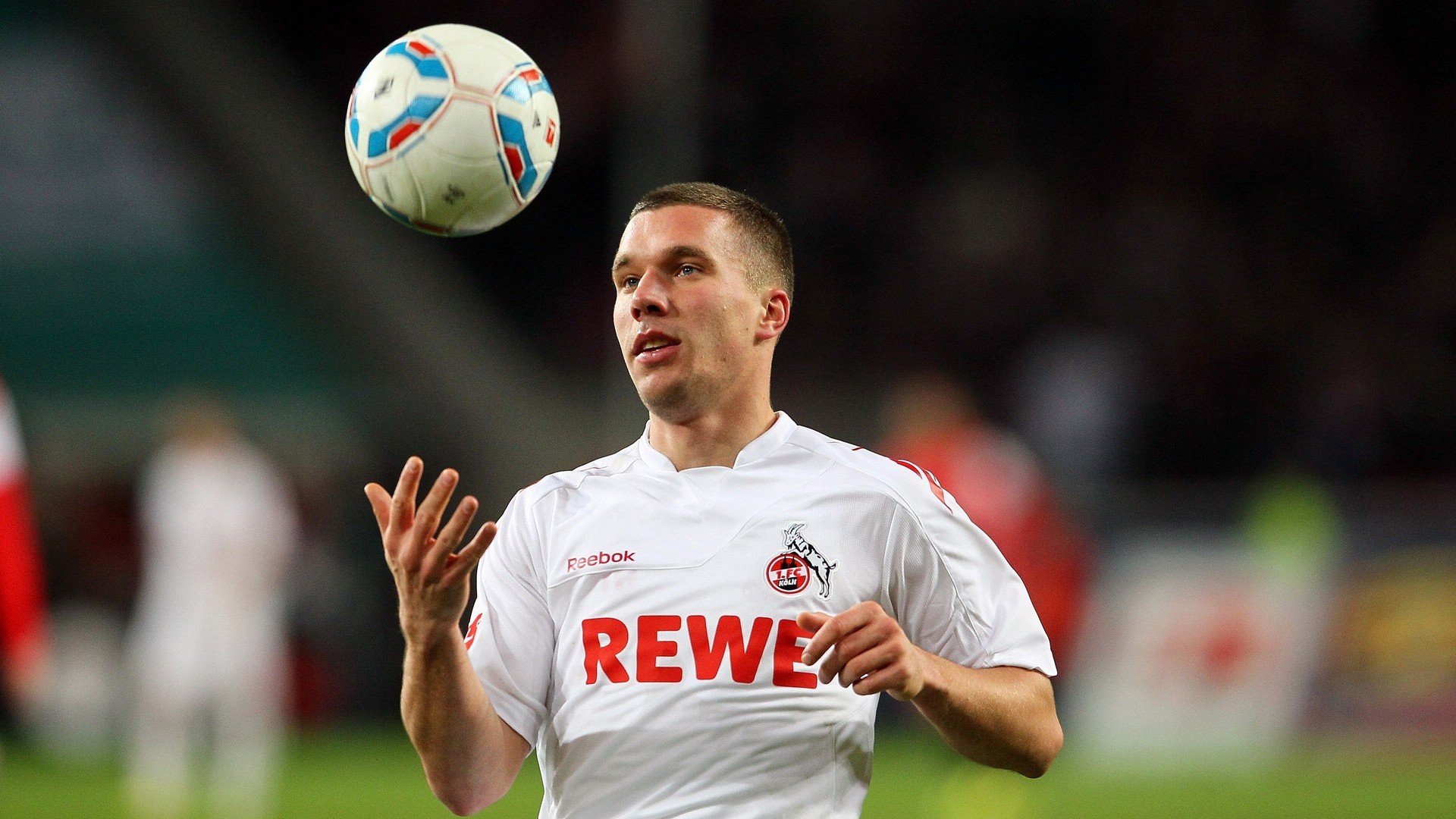 冰雪运动热潮席卷全国,各地掀起冬季健身新时尚