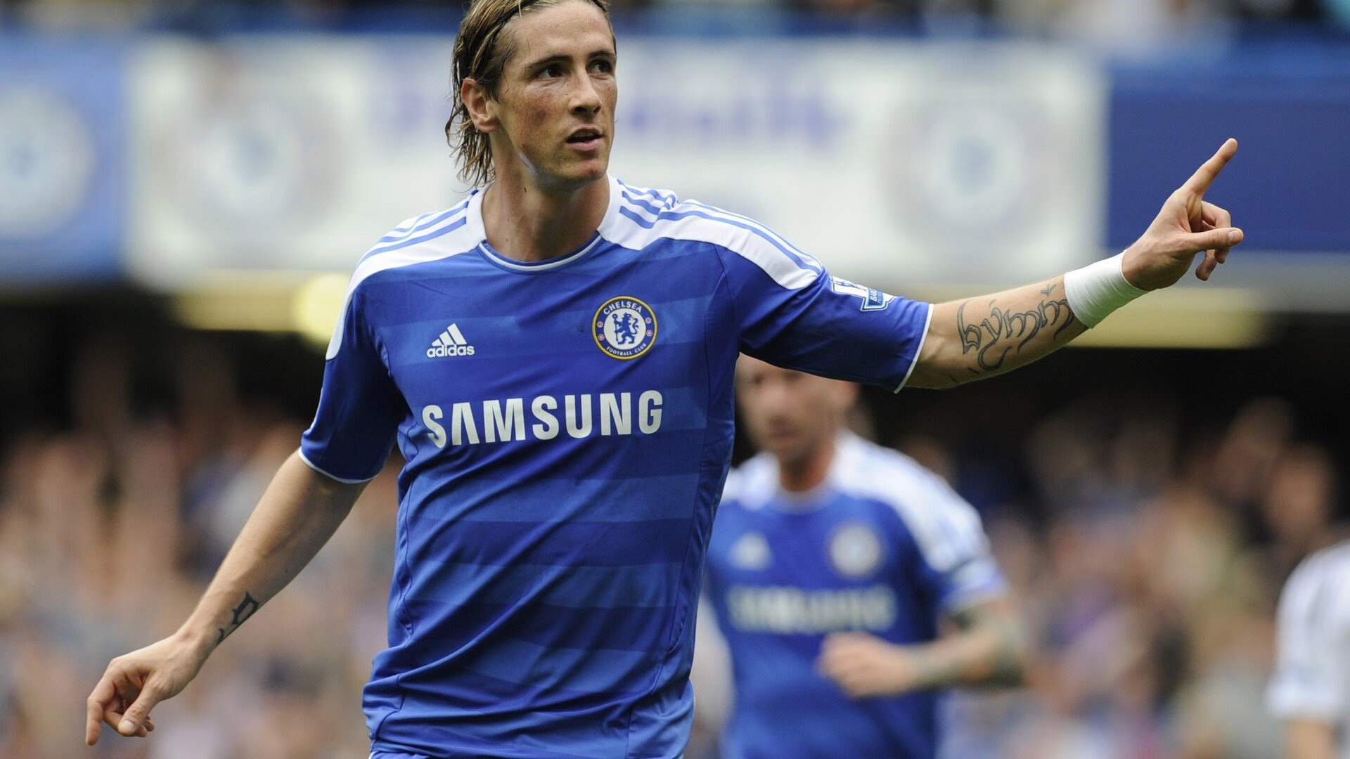 英雄联盟全球总决赛，巅峰对决点燃电竞热潮